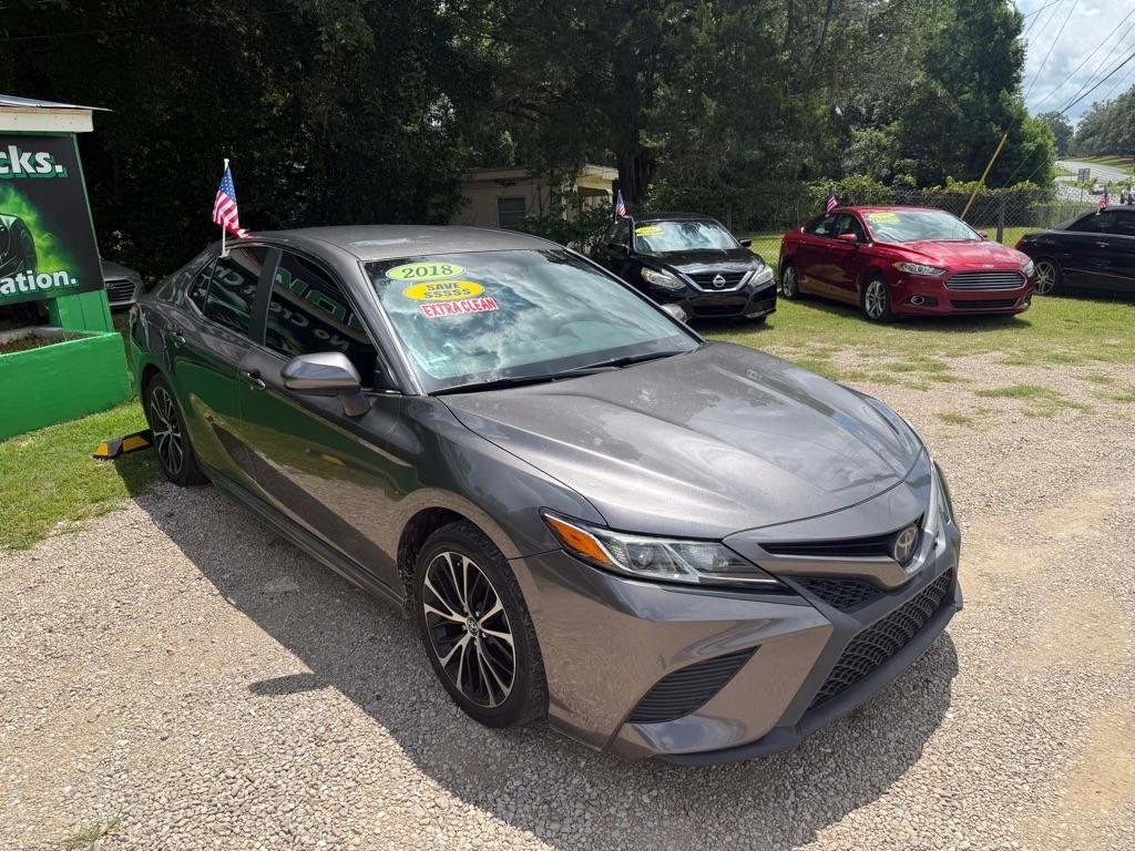 Toyota Camry SE 2018
