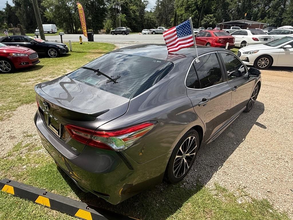 Toyota Camry SE 2018