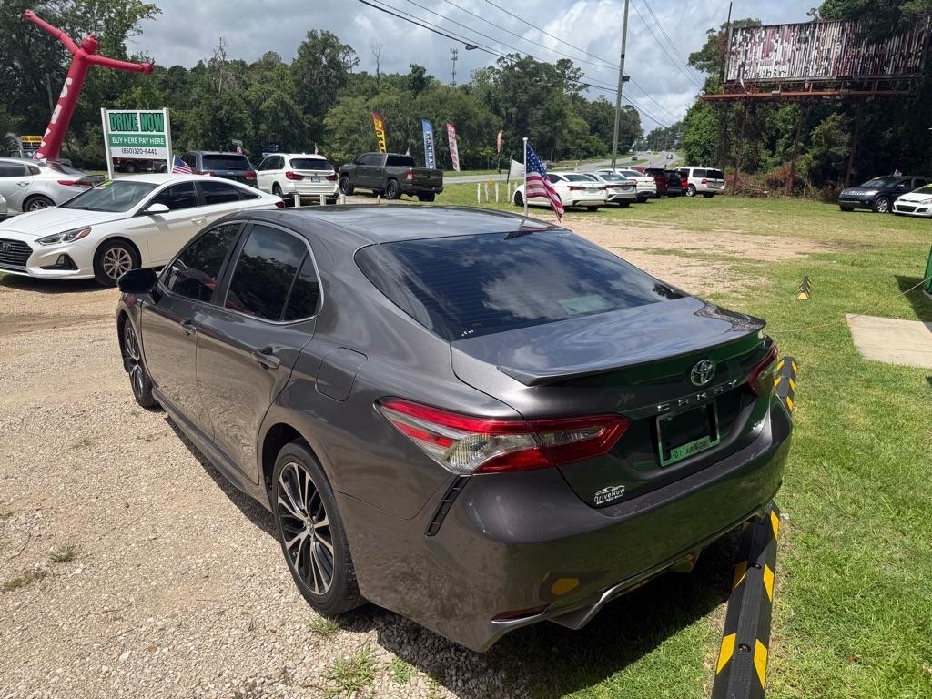 Toyota Camry SE 2018