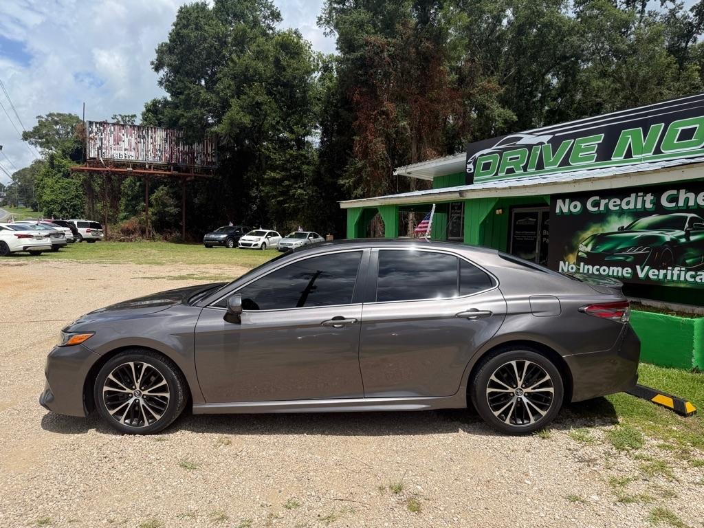 Toyota Camry SE 2018