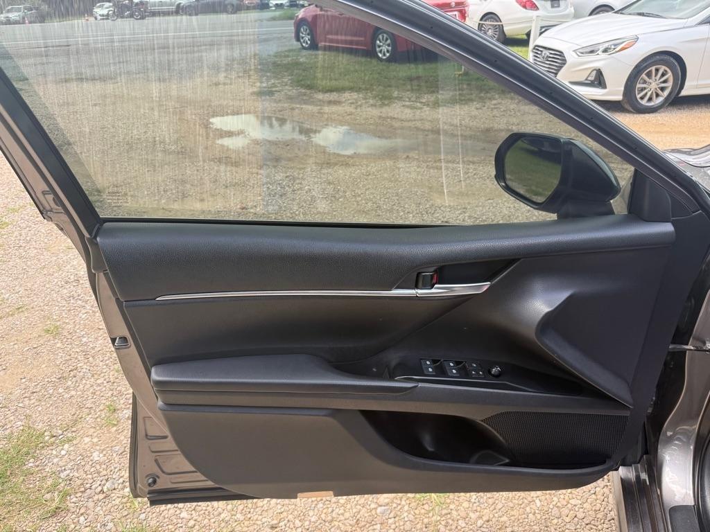 Toyota Camry SE 2018