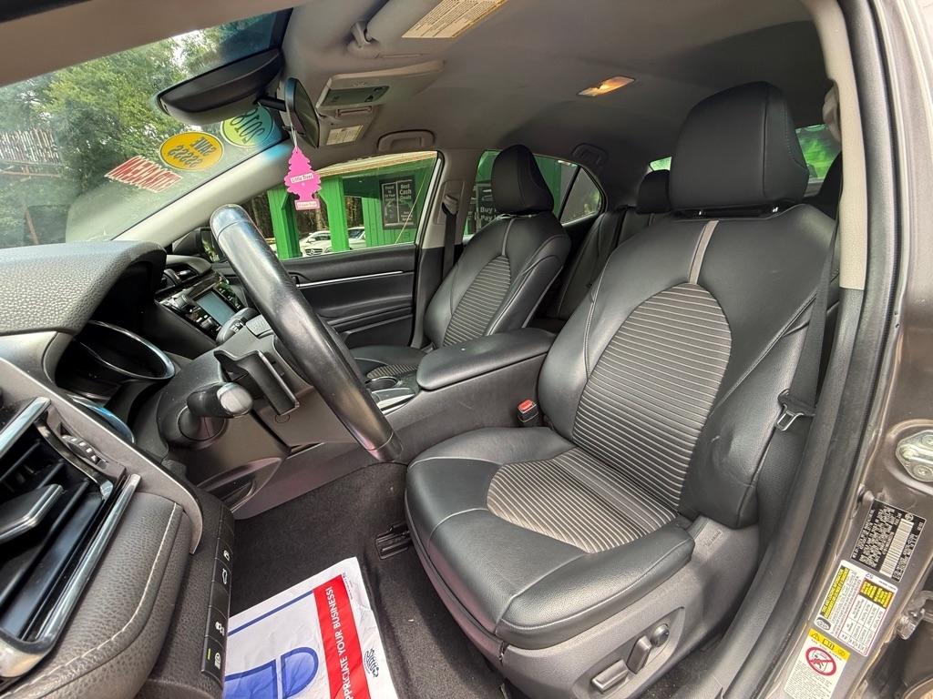 Toyota Camry SE 2018