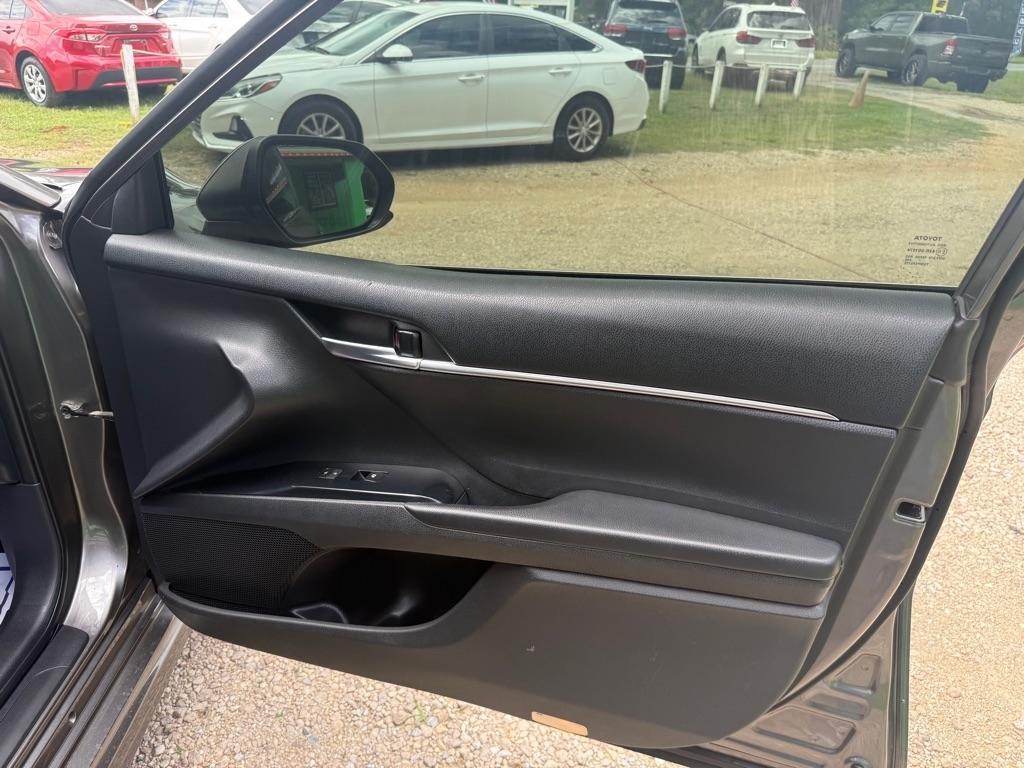 Toyota Camry SE 2018