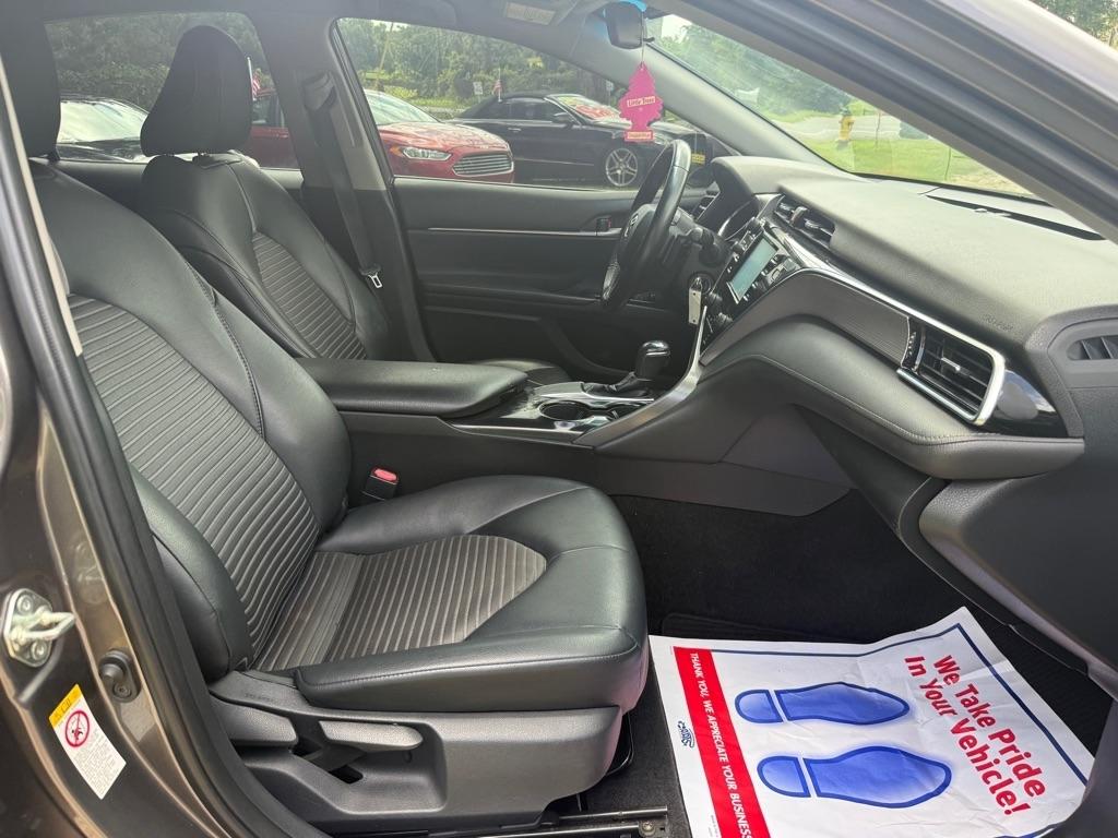 Toyota Camry SE 2018