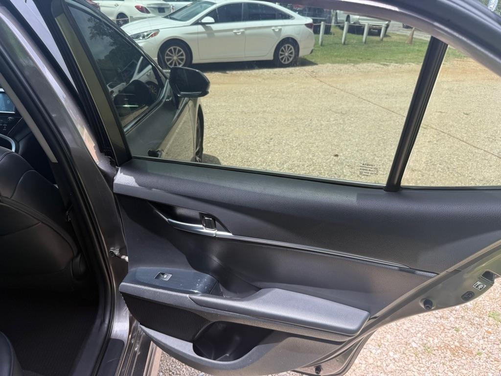 Toyota Camry SE 2018
