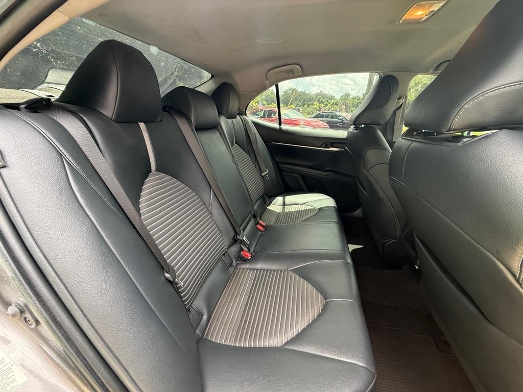 Toyota Camry SE 2018