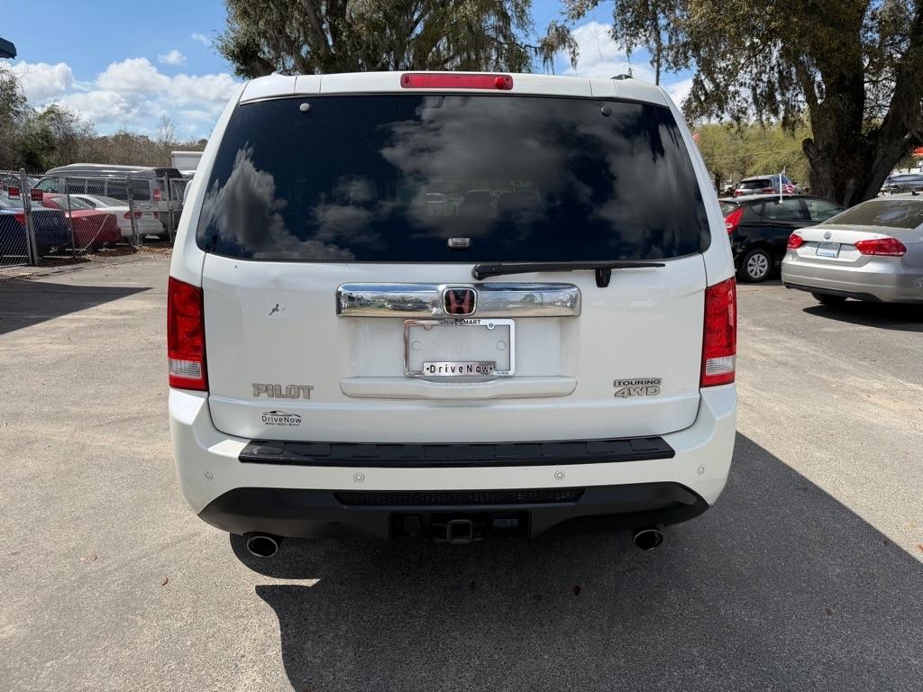 Honda Pilot Touring 4WD 5-Spd AT with DVD 2012