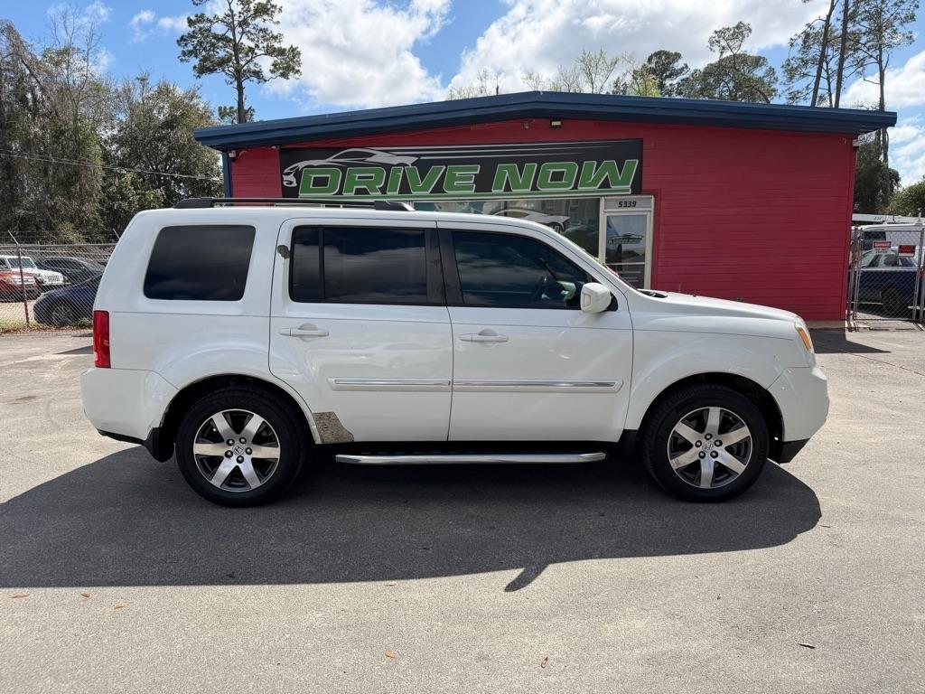 Honda Pilot Touring 4WD 5-Spd AT with DVD 2012