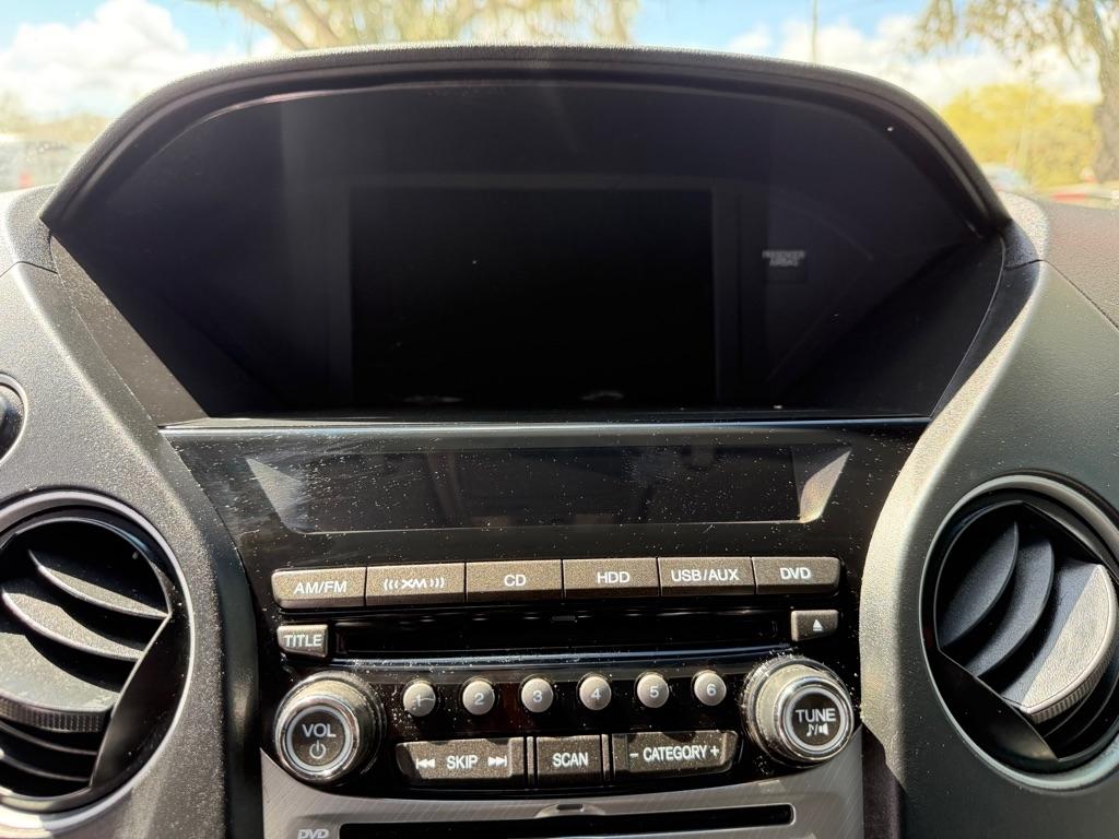 Honda Pilot Touring 4WD 5-Spd AT with DVD 2012