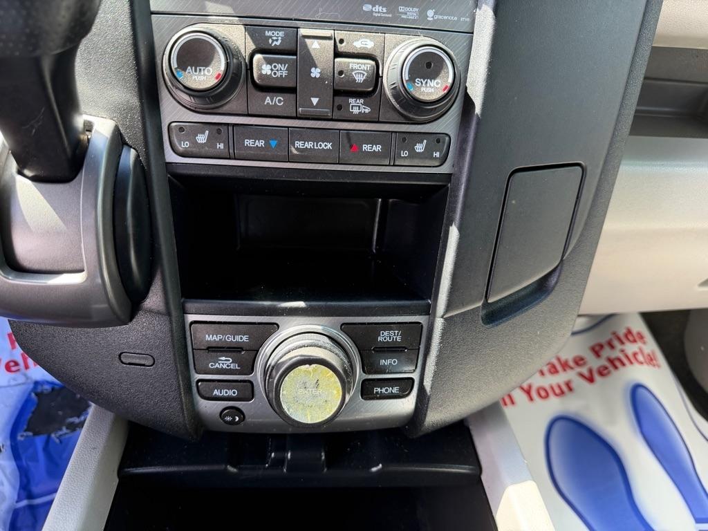 Honda Pilot Touring 4WD 5-Spd AT with DVD 2012