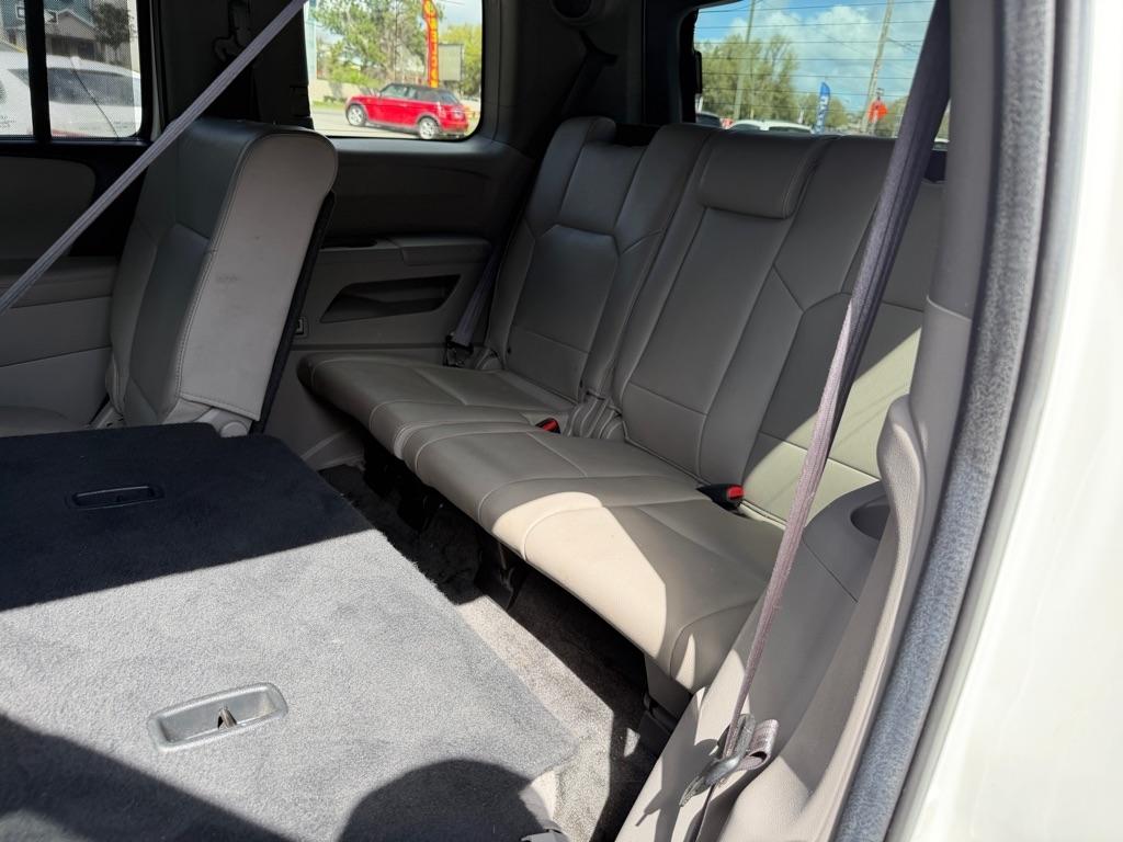 Honda Pilot Touring 4WD 5-Spd AT with DVD 2012