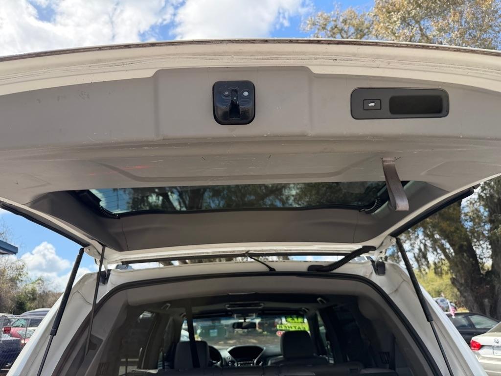 Honda Pilot Touring 4WD 5-Spd AT with DVD 2012