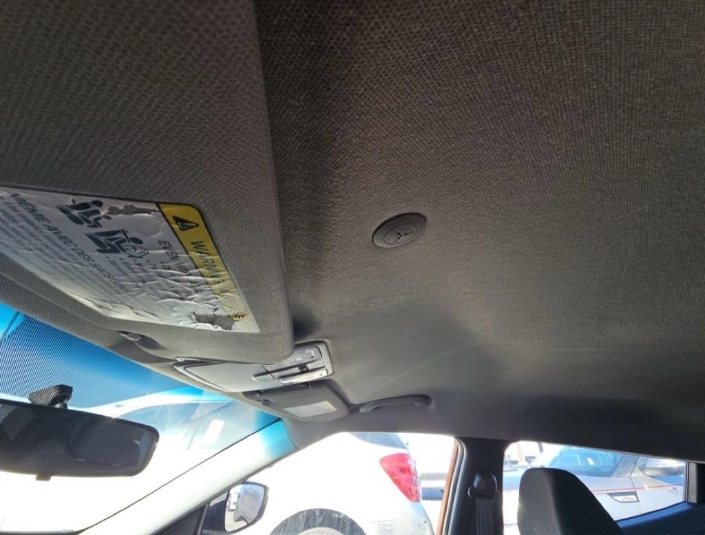 Hyundai Veloster Base 6AT 2016