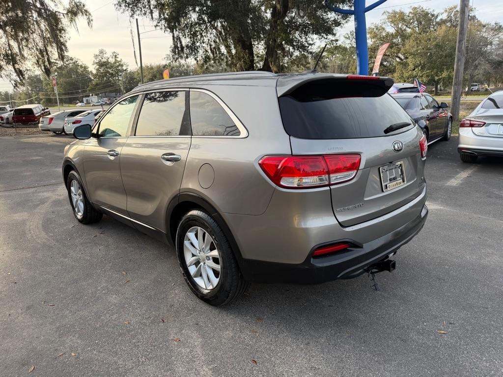 Kia Sorento LX V6 2WD 2017
