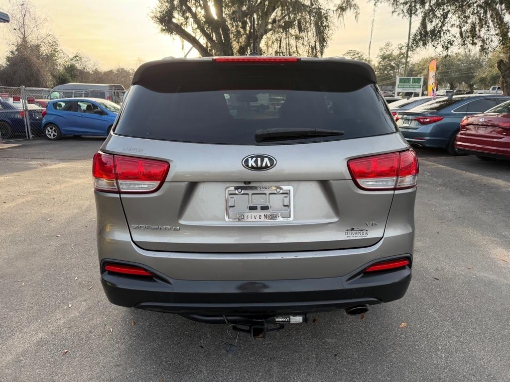 Kia Sorento LX V6 2WD 2017