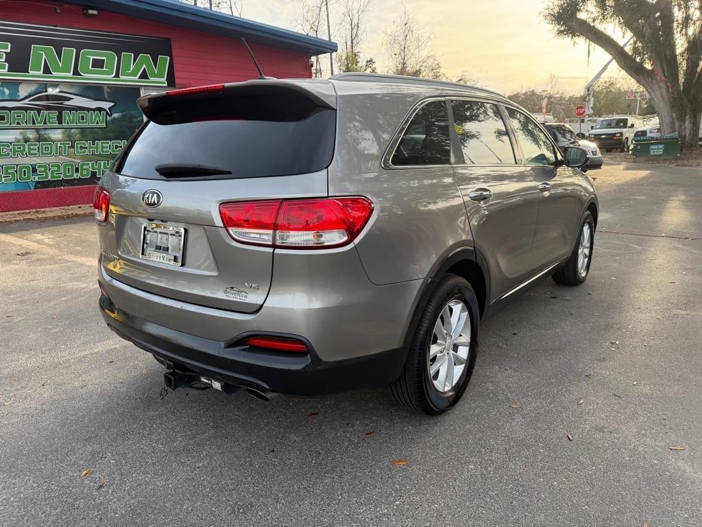 Kia Sorento LX V6 2WD 2017