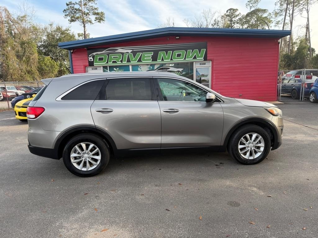 Kia Sorento LX V6 2WD 2017