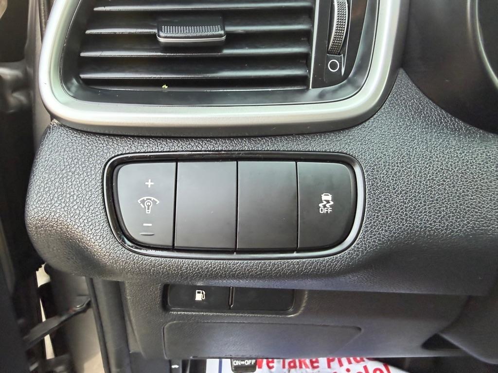 Kia Sorento LX V6 2WD 2017