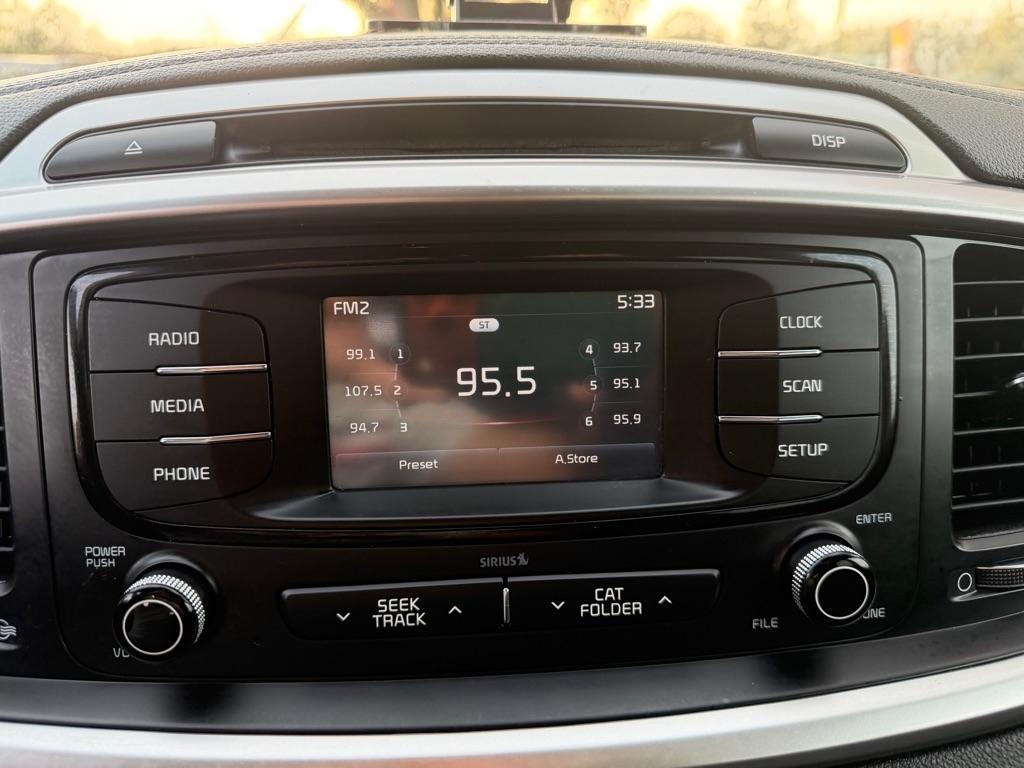 Kia Sorento LX V6 2WD 2017