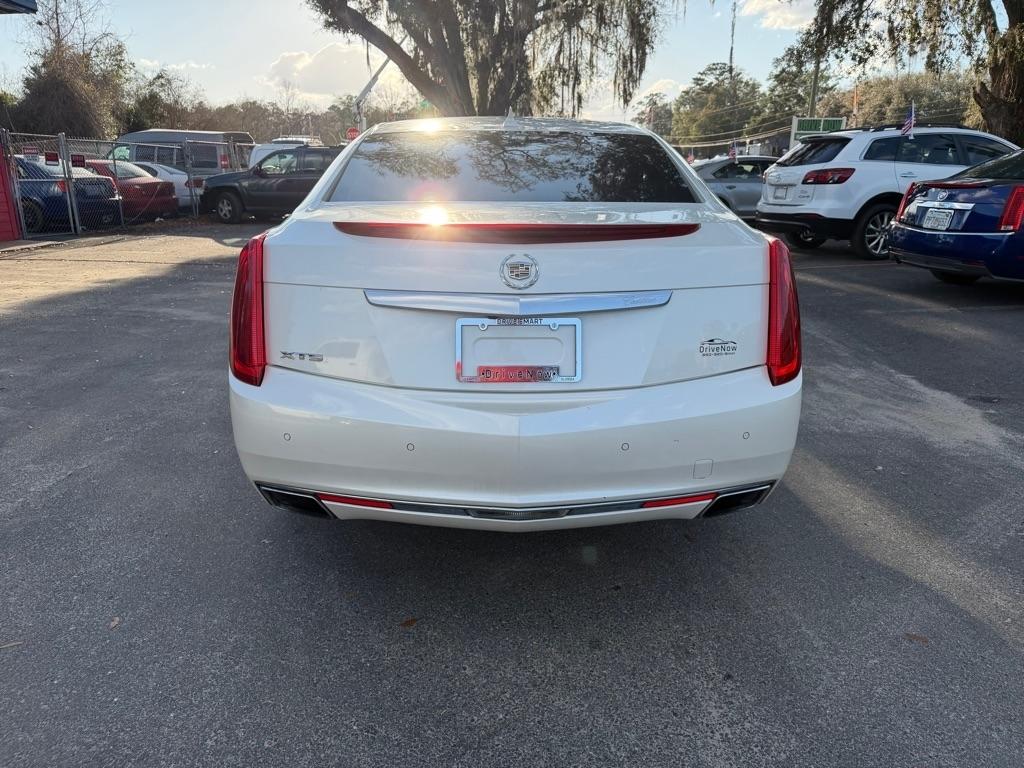 Cadillac XTS Luxury 2013