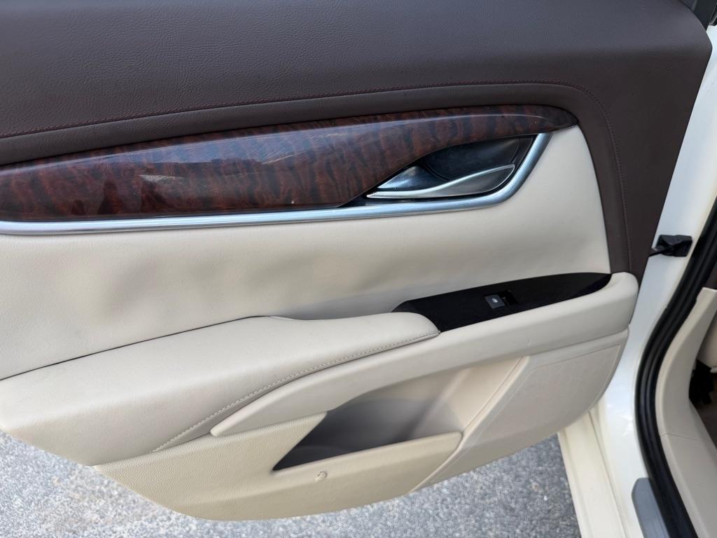 Cadillac XTS Luxury 2013