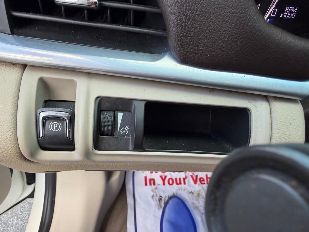 Cadillac XTS Luxury 2013