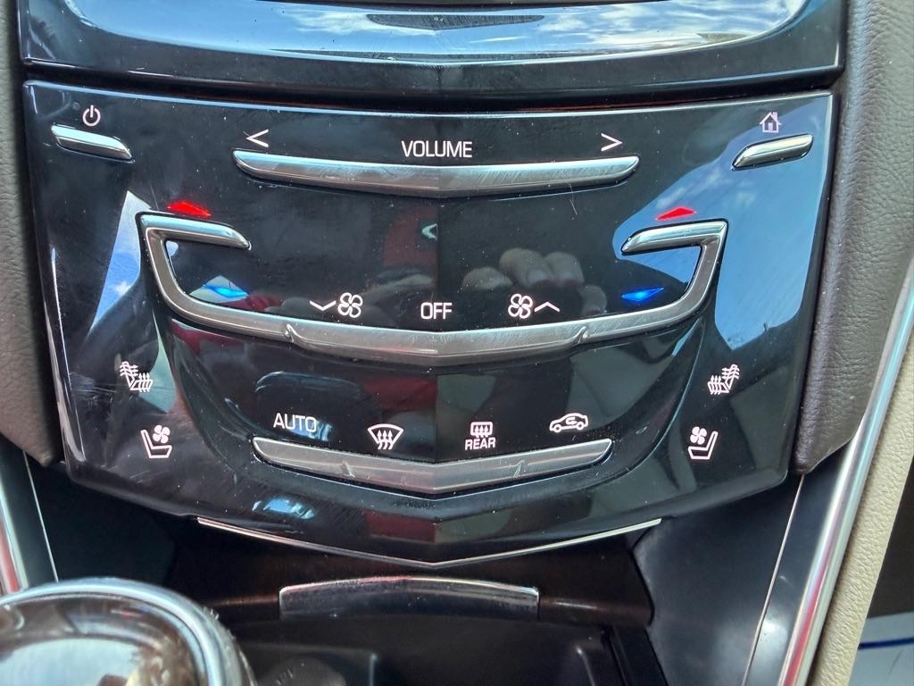 Cadillac XTS Luxury 2013