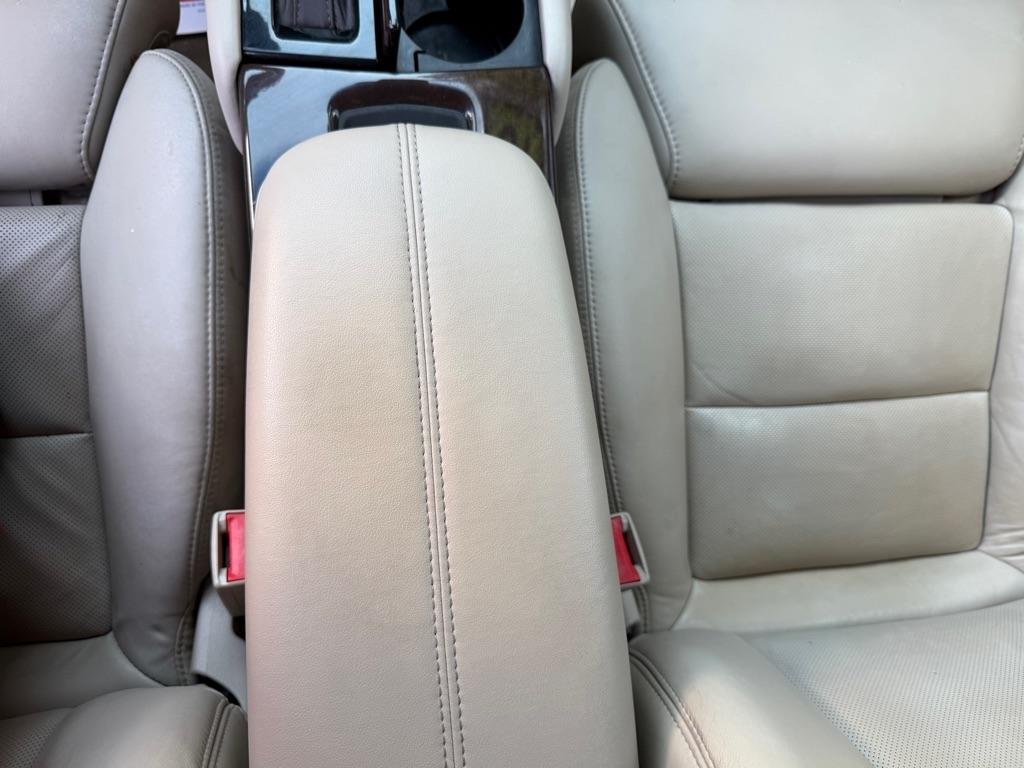 Cadillac XTS Luxury 2013