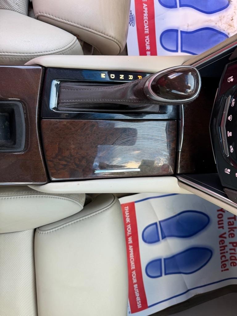 Cadillac XTS Luxury 2013