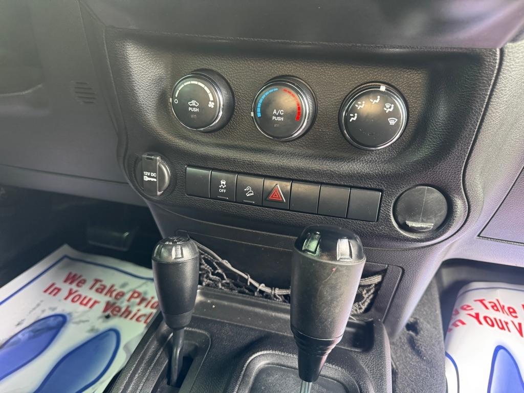 Jeep Wrangler Unlimited Sport 4WD 2013