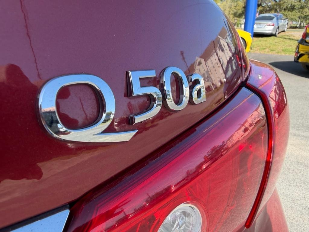 Infiniti Q50 Premium 2014