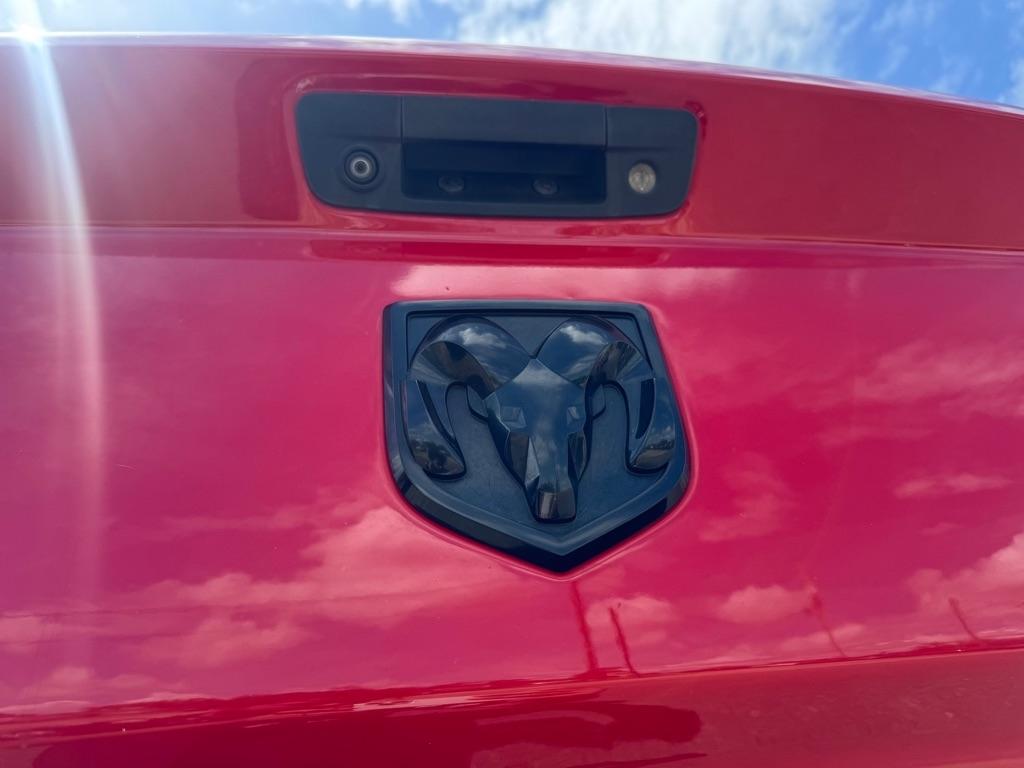 RAM 1500 Sport Crew Cab SWB 4WD 2016