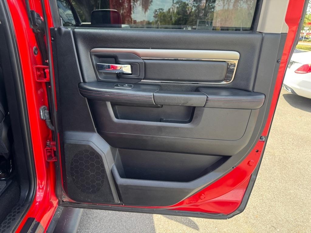 RAM 1500 Sport Crew Cab SWB 4WD 2016