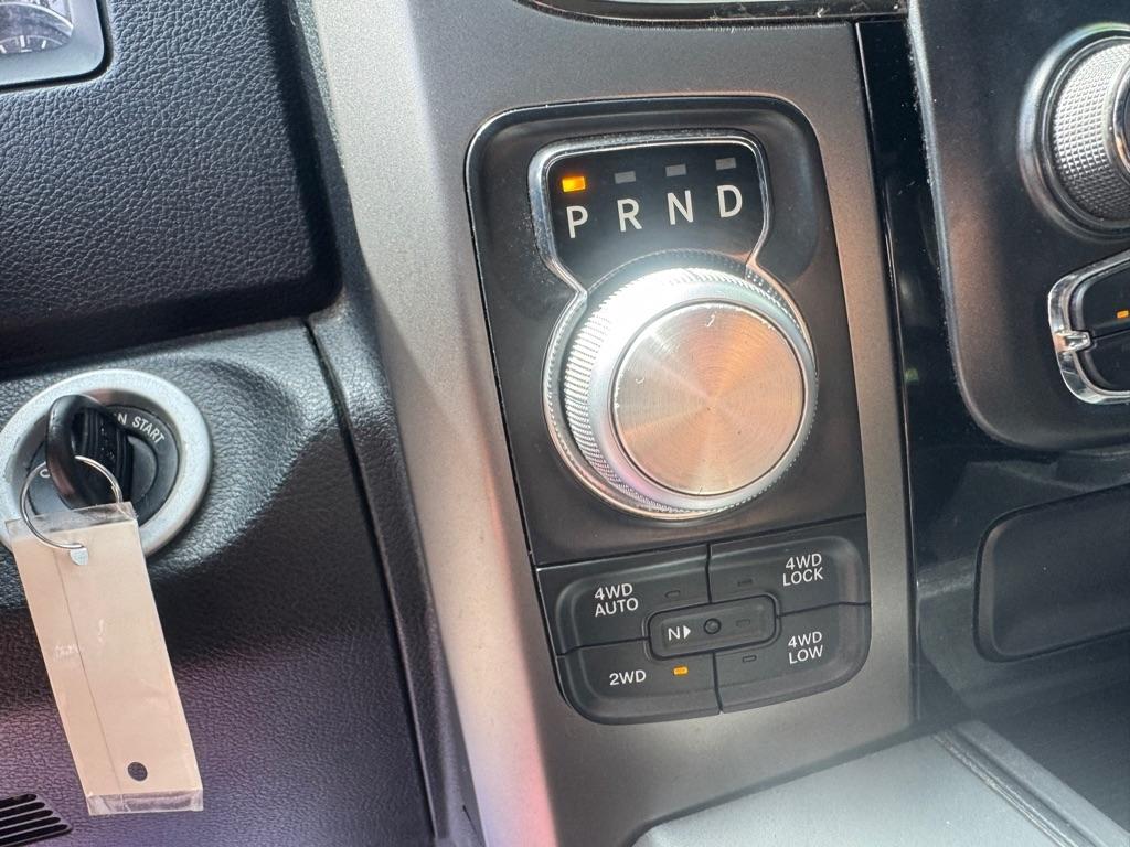 RAM 1500 Sport Crew Cab SWB 4WD 2016