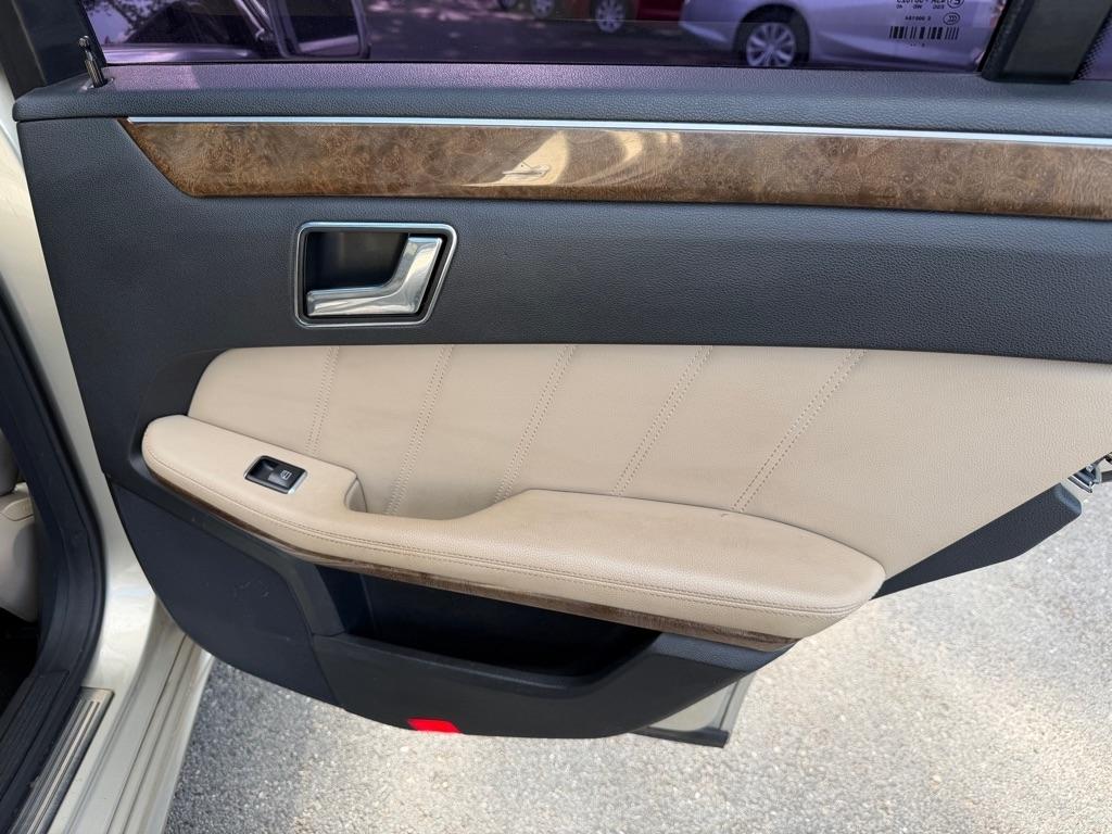 Mercedes-Benz E-Class E350 Sedan 2011