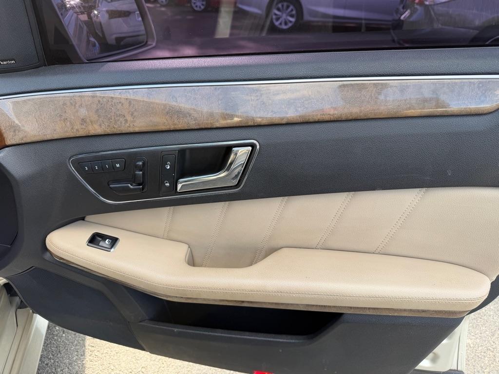 Mercedes-Benz E-Class E350 Sedan 2011