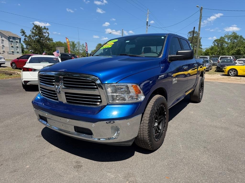 RAM 1500 SLT Crew Cab SWB 4WD 2017