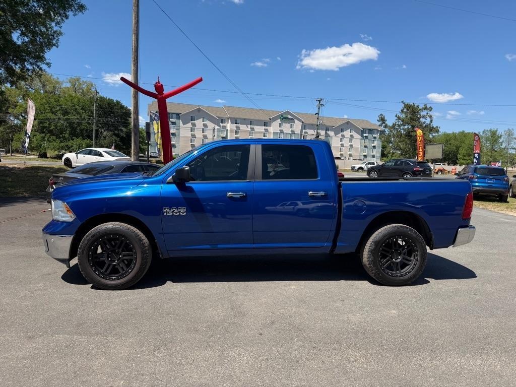 RAM 1500 SLT Crew Cab SWB 4WD 2017