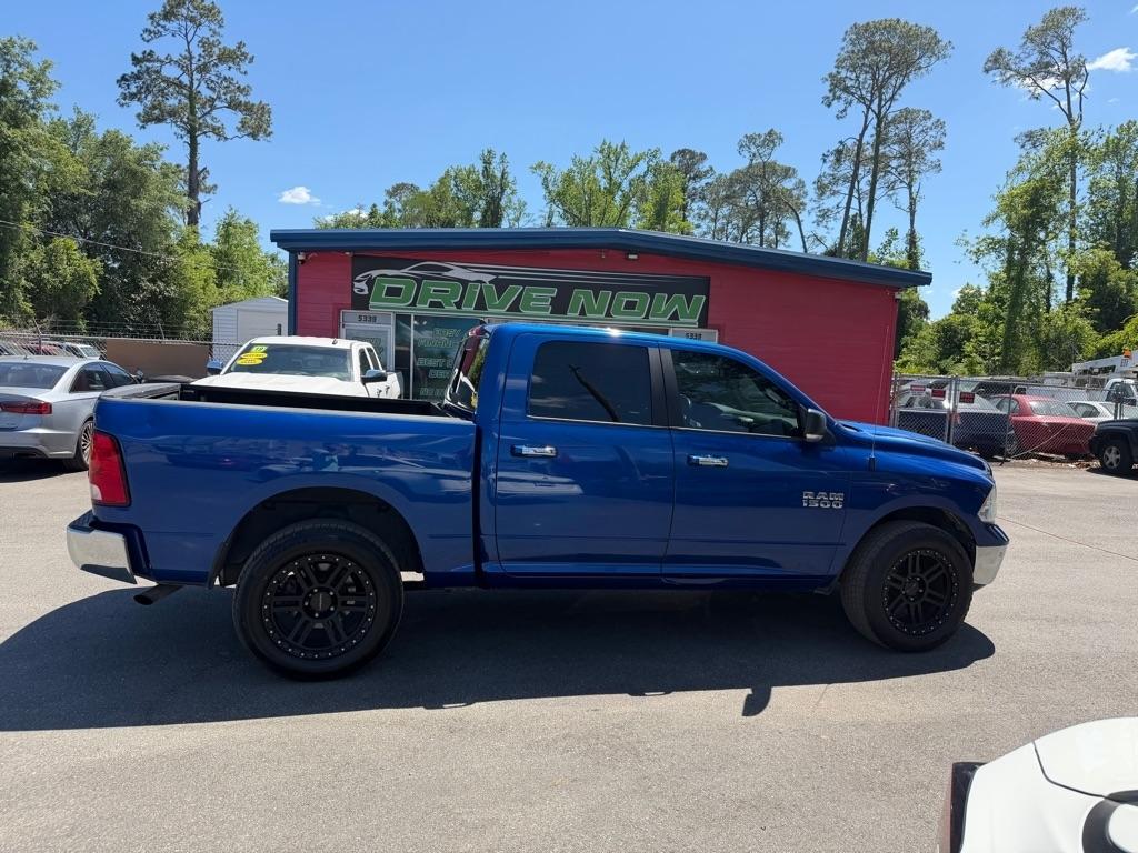 RAM 1500 SLT Crew Cab SWB 4WD 2017