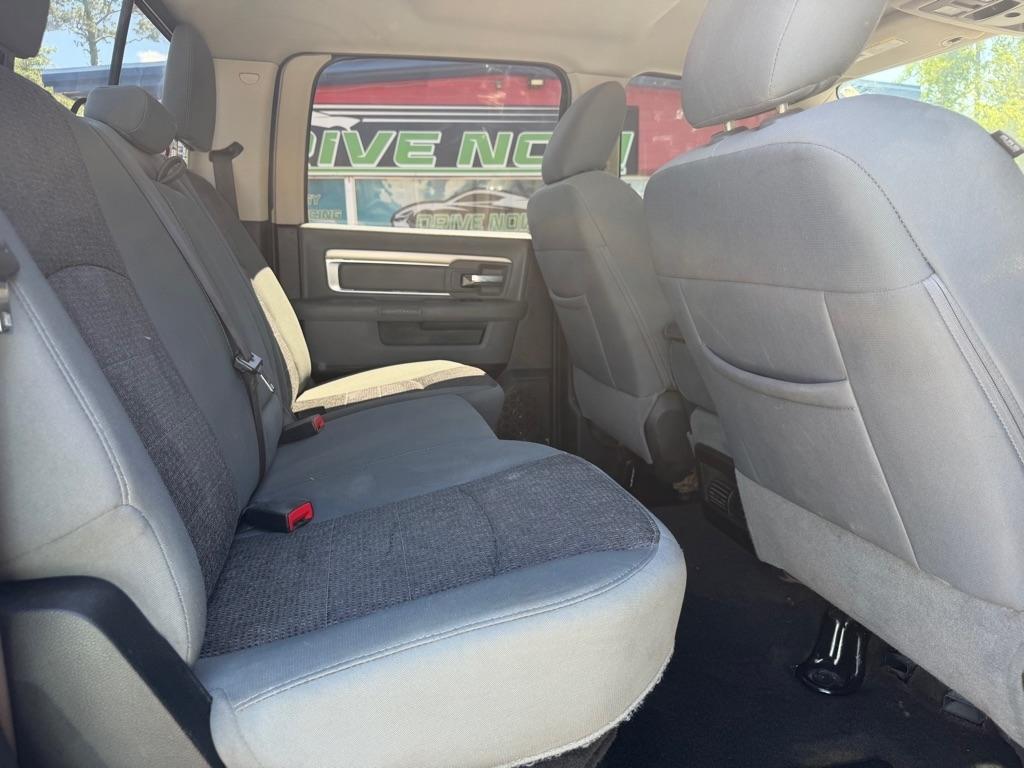 RAM 1500 SLT Crew Cab SWB 4WD 2017