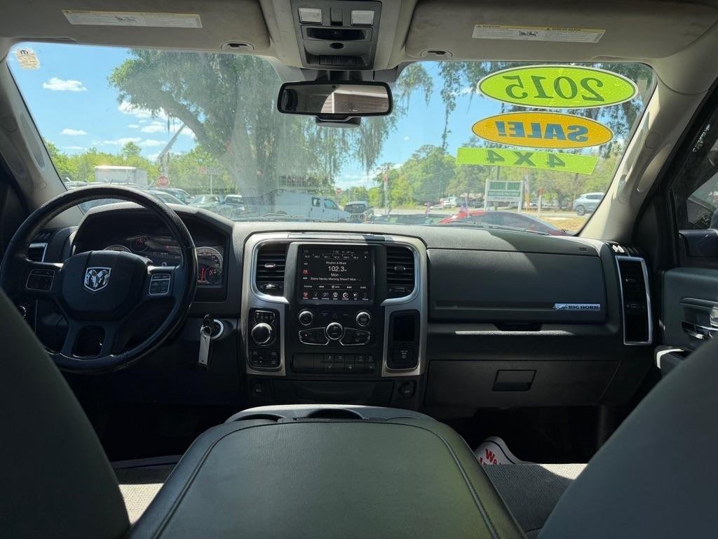 RAM 1500 SLT Crew Cab SWB 4WD 2017