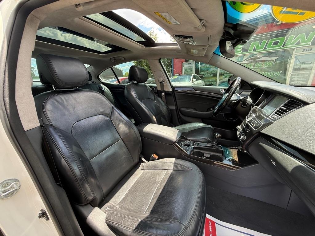 Kia Cadenza Premium 2015