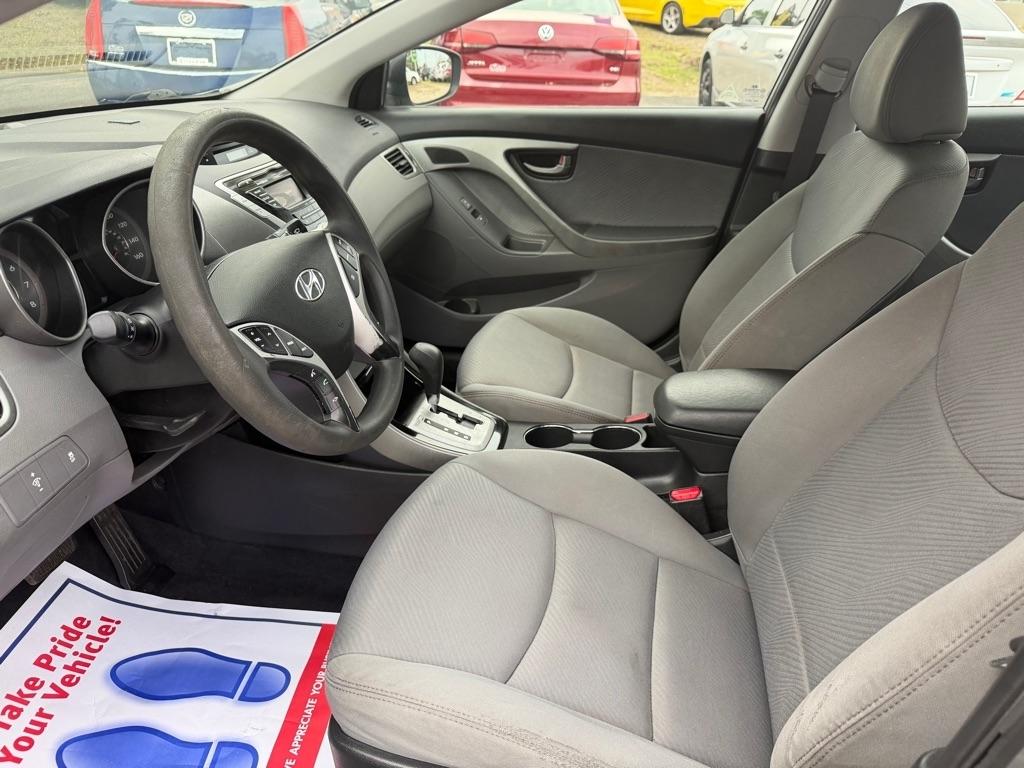 Hyundai Elantra GLS A/T 2011