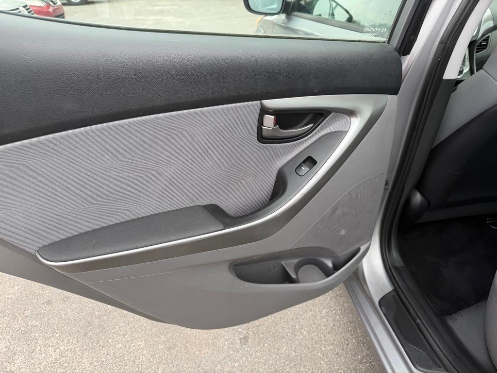 Hyundai Elantra GLS A/T 2011