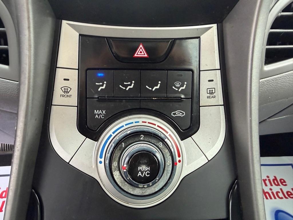 Hyundai Elantra GLS A/T 2011