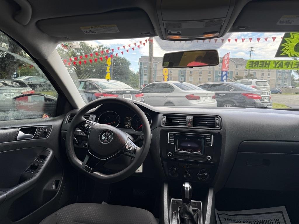 Volkswagen Jetta 1.4T S 6A 2016