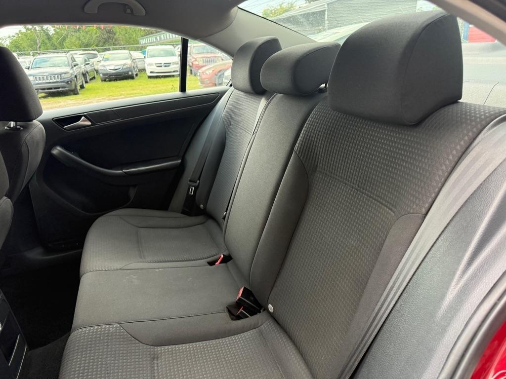 Volkswagen Jetta 1.4T S 6A 2016