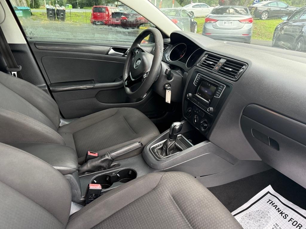 Volkswagen Jetta 1.4T S 6A 2016