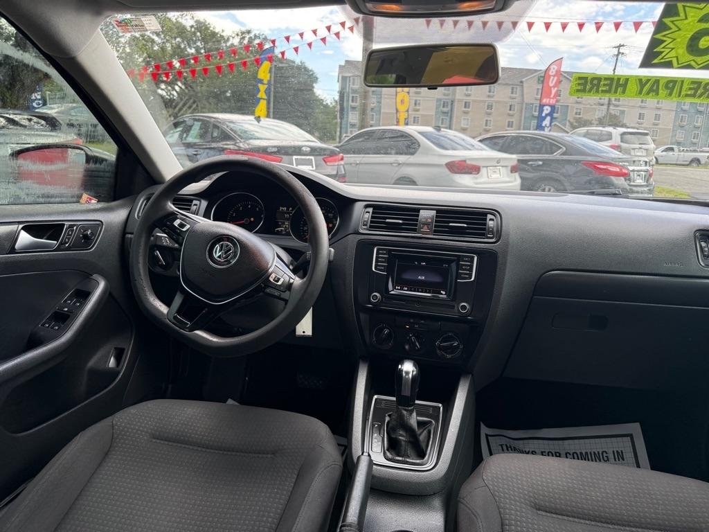 Volkswagen Jetta 1.4T S 6A 2016