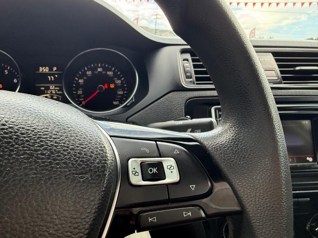 Volkswagen Jetta 1.4T S 6A 2016